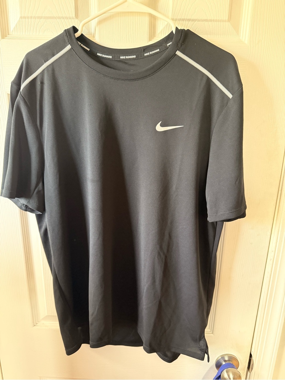 Nike Men’s Black Short Sleeve Training Tee with Reflective Swoosh